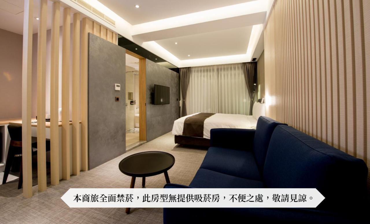He-Jia Hotel Miaoli Extérieur photo