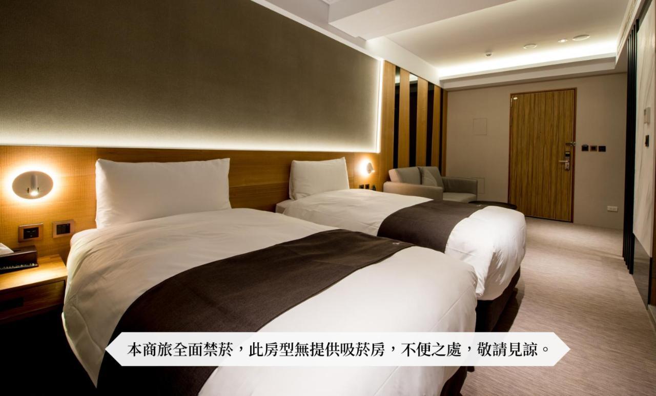 He-Jia Hotel Miaoli Extérieur photo