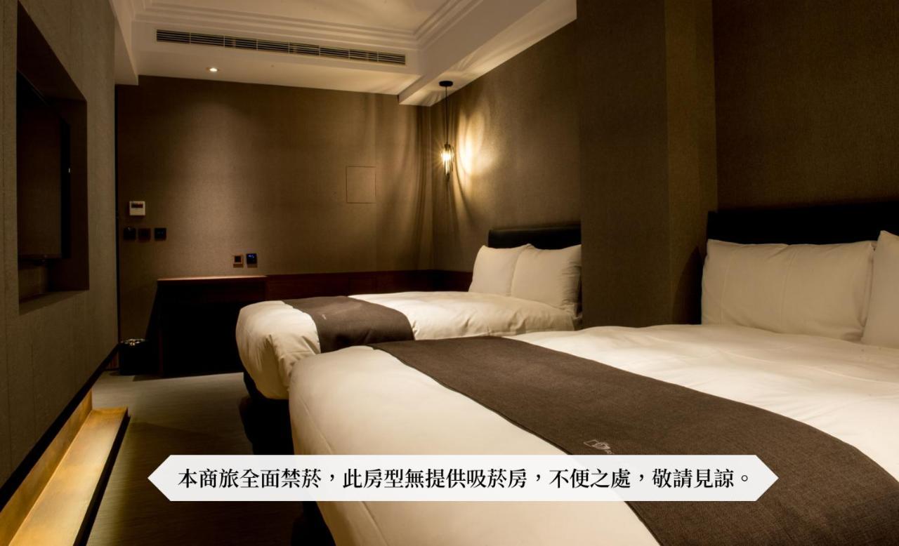He-Jia Hotel Miaoli Extérieur photo