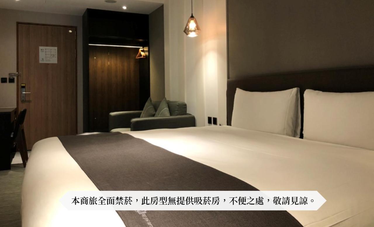 He-Jia Hotel Miaoli Extérieur photo