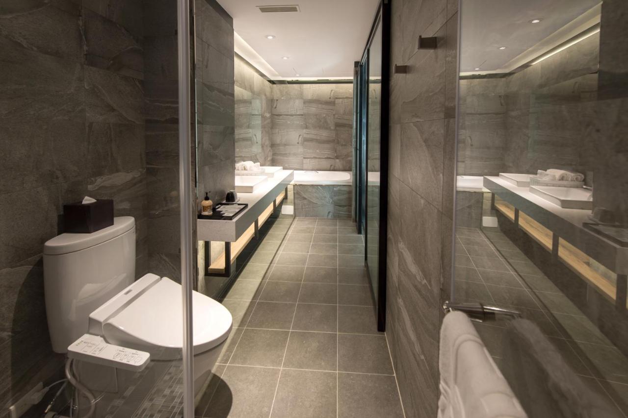 He-Jia Hotel Miaoli Extérieur photo