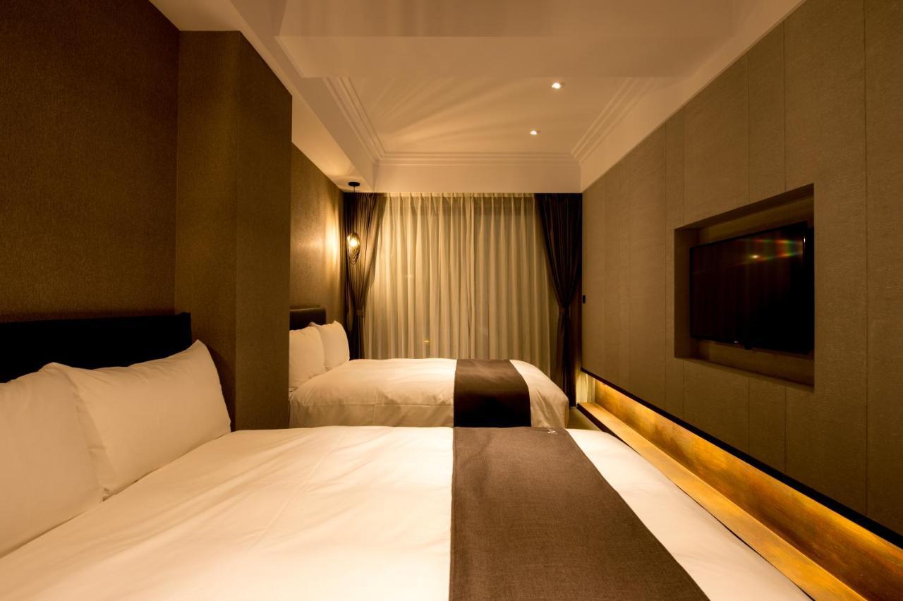 He-Jia Hotel Miaoli Extérieur photo