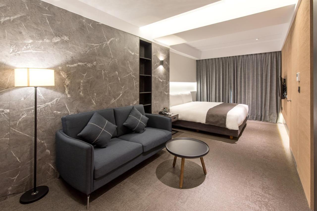 He-Jia Hotel Miaoli Extérieur photo