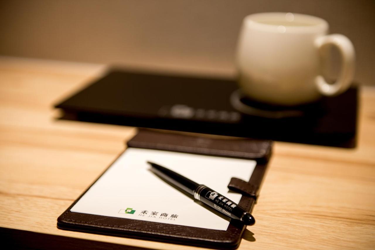 He-Jia Hotel Miaoli Extérieur photo